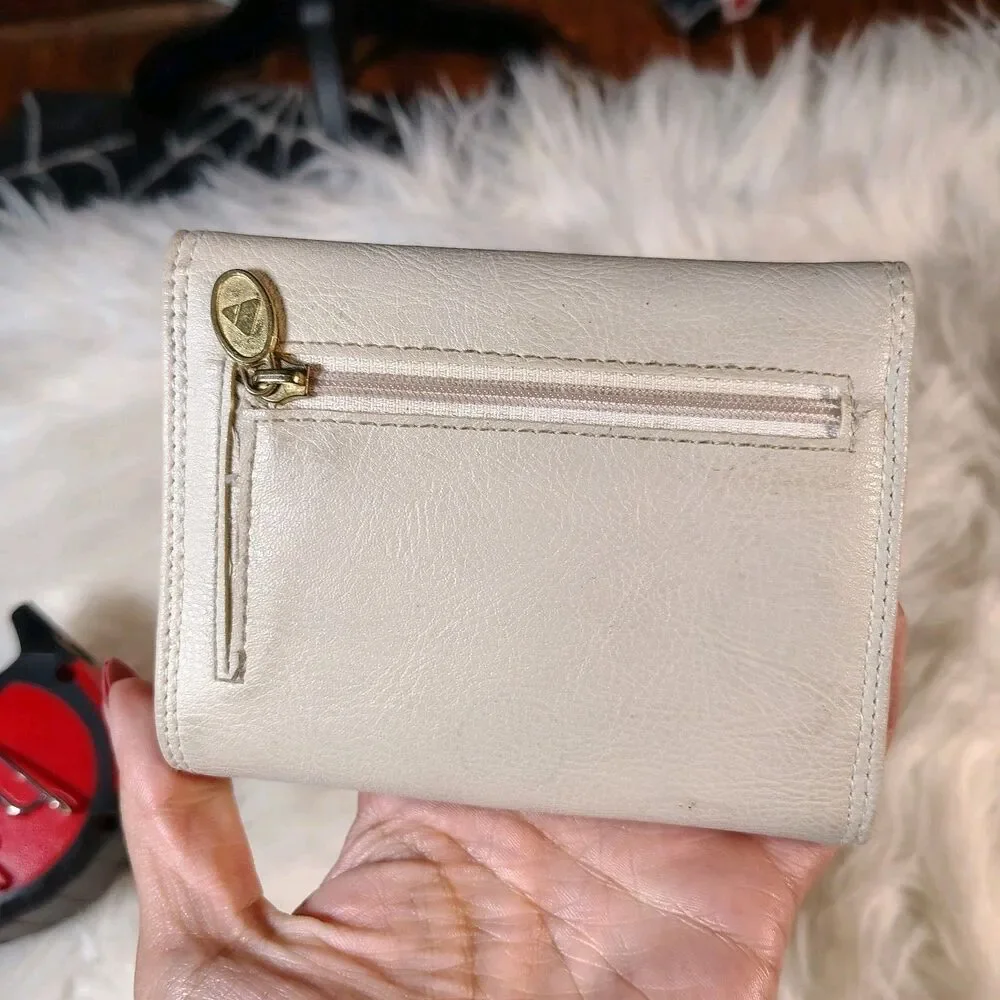 Beige Tri Fold Faux Leather Liz Claiborne Wallet Gold Hardware VTG